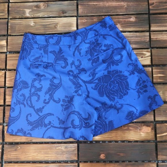 Banana Republic Floral Blue Culottes Shorts 6 - Picture 2 of 7